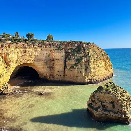 別荘 Charming Algarvianoceanfront Townhouse By Becherish アルブフェイラ