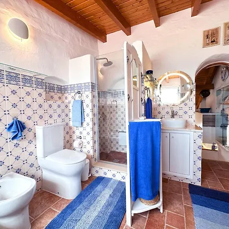 Charming Algarvianoceanfront Townhouse By Becherish アルブフェイラ