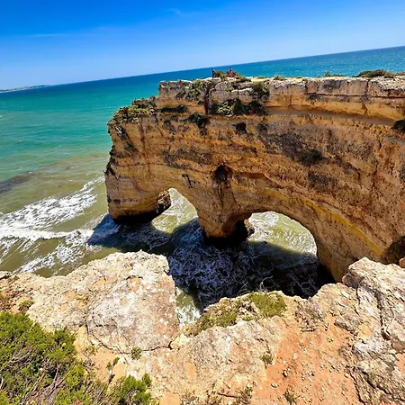 Сasa de vacaciones Charming Algarvianoceanfront Townhouse By Becherish Albufeira