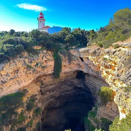 Charming Algarvianoceanfront Townhouse By Becherish Nyaraló *