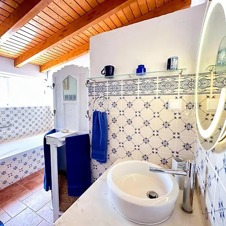 Nyaraló Charming Algarvianoceanfront Townhouse By Becherish