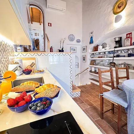 Dom wakacyjny Charming Algarvianoceanfront Townhouse By Becherish *