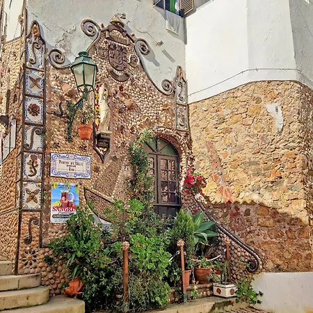 Charming Algarvianoceanfront Townhouse By Becherish Nyaraló