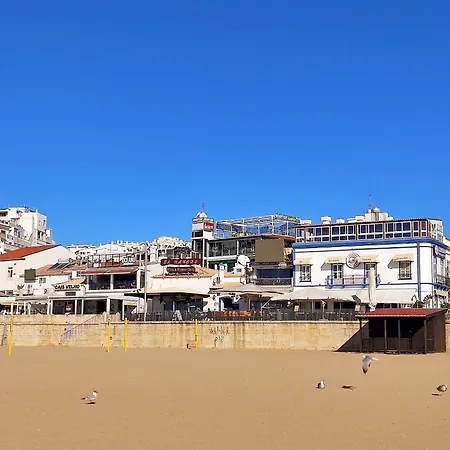 Dom wakacyjny Charming Algarvianoceanfront Townhouse By Becherish