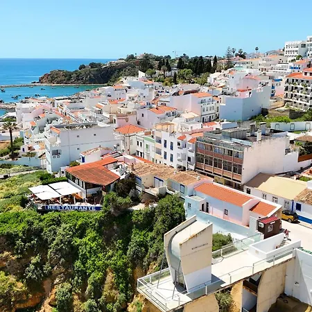 Charming Algarvianoceanfront Townhouse By Becherish Feriehus *