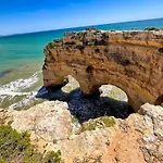 Сasa de vacaciones Charming Algarvianoceanfront Townhouse By Becherish Albufeira